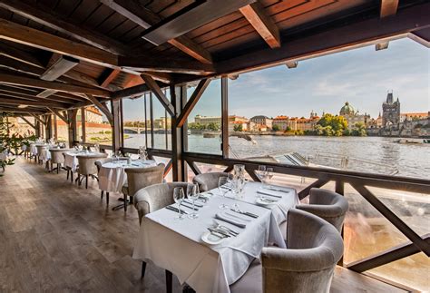 kampa park restaurant recenze|Kampa Park has the food with the view.